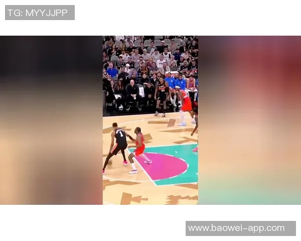 卡斯尔强调提升落位速度以便为文班亚马创造更大空间应对包夹挑战