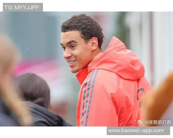 穆西亚拉积极恢复训练计划12月重返赛场状态