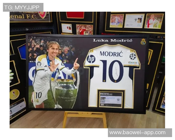 莱切前锋莫伦特称赞魔笛状态如25岁目标超越他两次并穿上皇马球衣