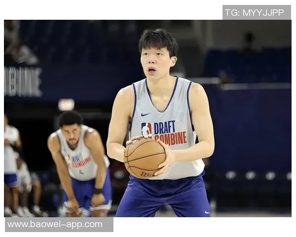 美女球迷摩达中心热情助阵杨瀚森称其身材瘦削似婴儿肥引关注